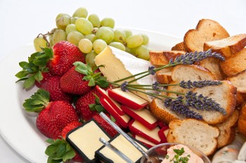 Fruits and Cheeses 